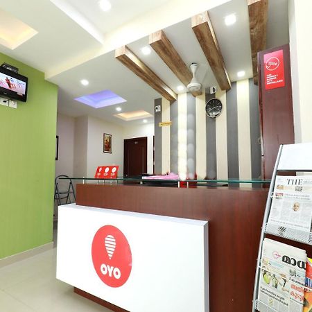 Oyo 6728 Almas Residency Hotel Kochi Exterior photo
