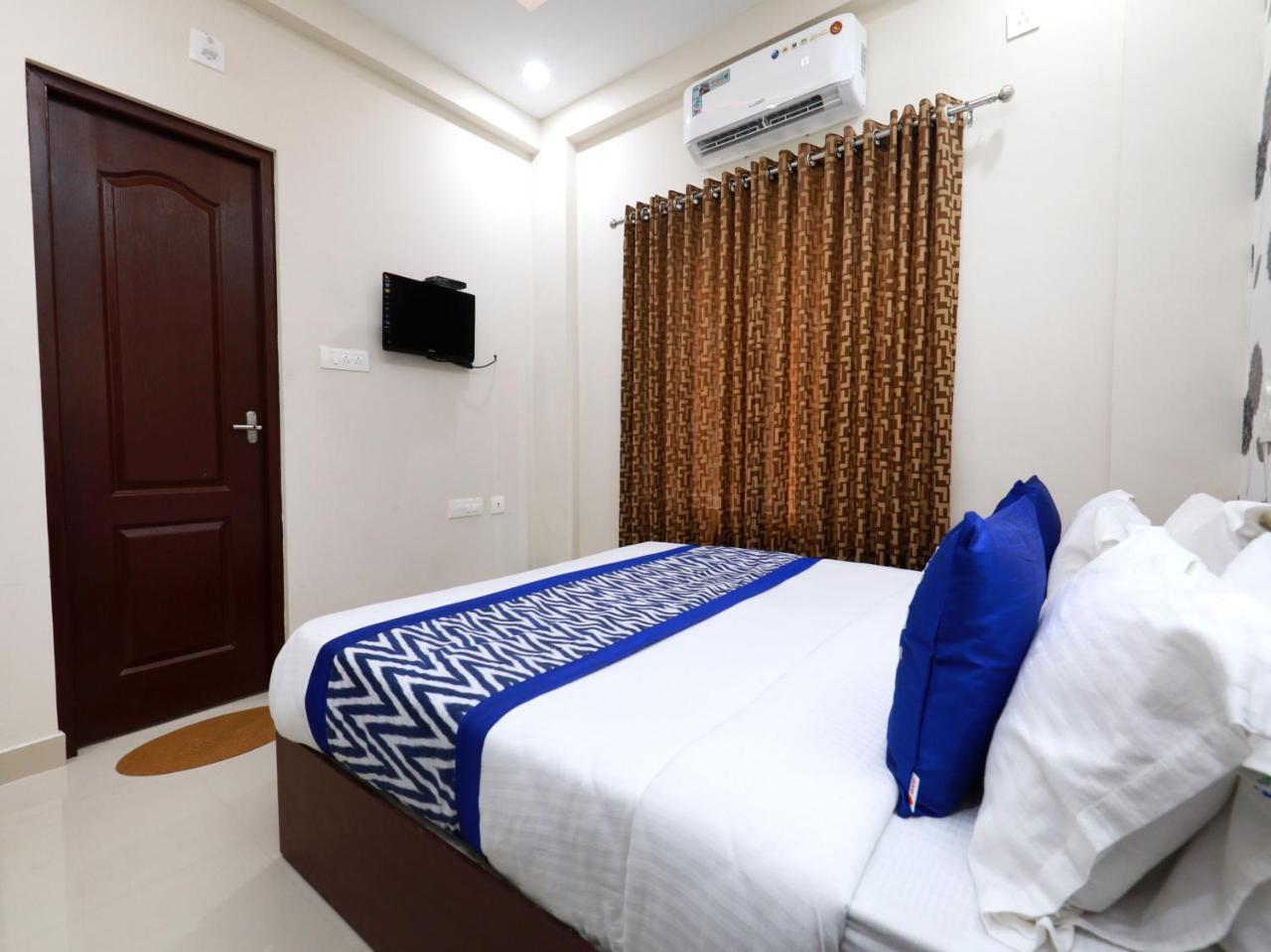 Oyo 6728 Almas Residency Hotel Kochi Exterior photo