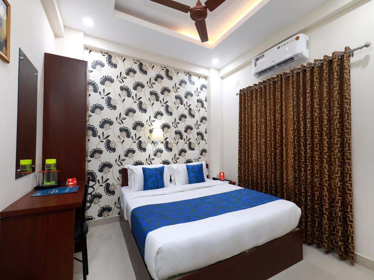 Oyo 6728 Almas Residency Hotel Kochi Exterior photo